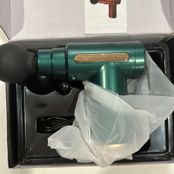 Rechargeable massage gun in box - Picture 2 of 5
